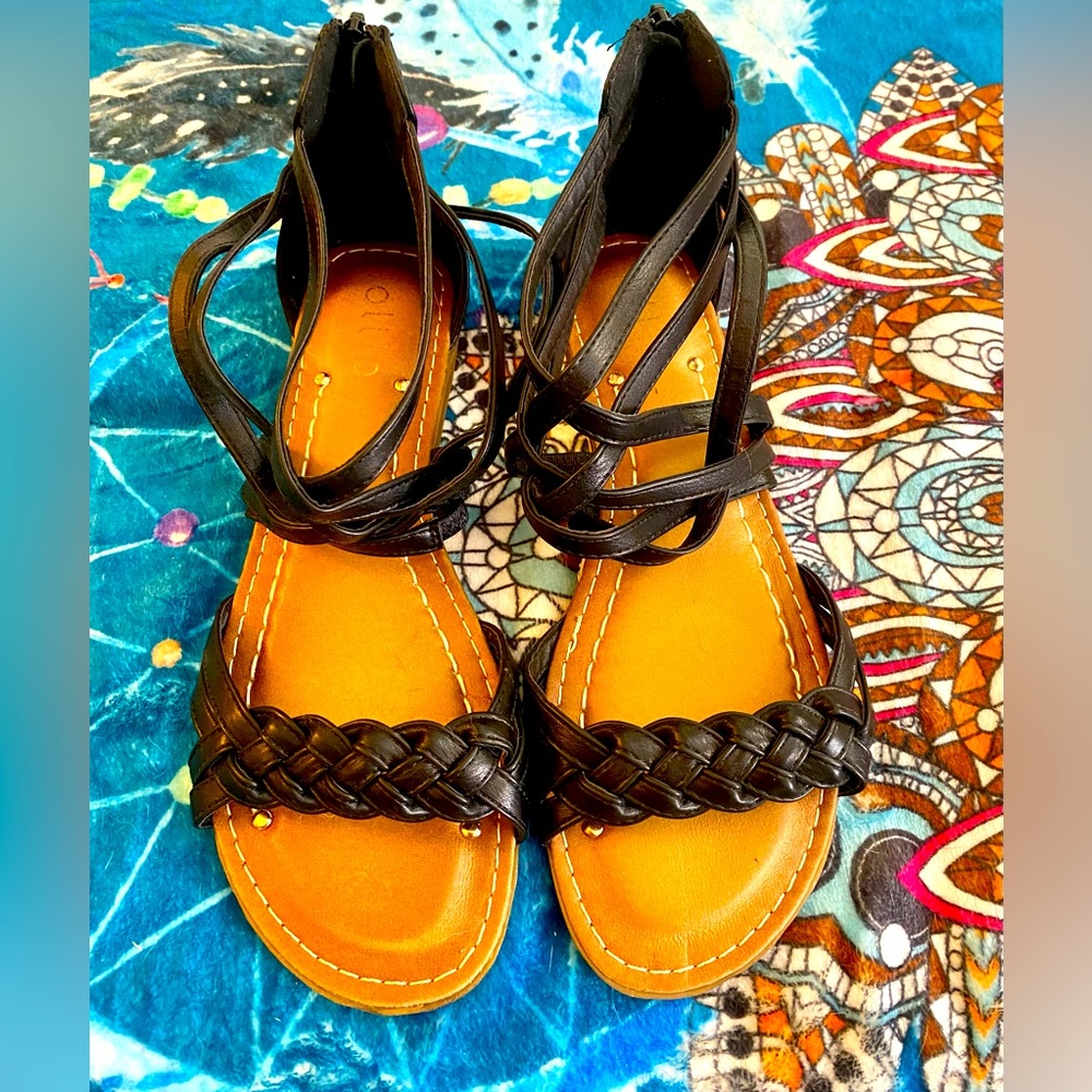 Women’s sandals